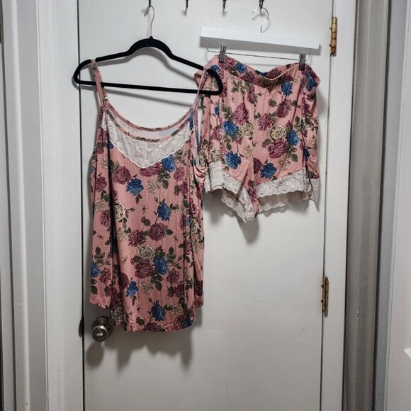 torrid Other - Worn Once Torrid Size 2 (Top) & Size 3 (Bottoms) Outlander Pajama Set